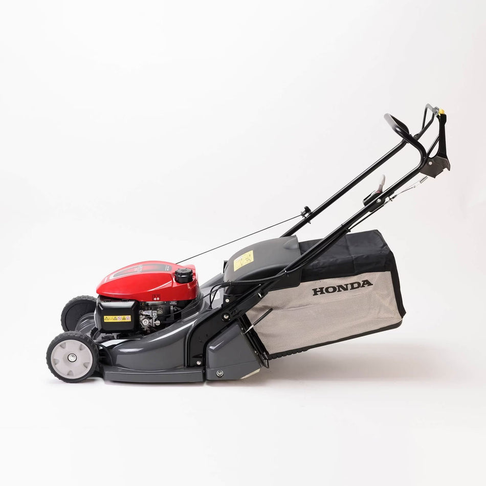 Masina de tuns iarba cu rulou posterior Honda HRX 476 QY, 4.8 CP, benzina, 47 cm, 73 L, autopropulsata 1 viteza, Rotostop - blocarea lamei + Golire cos fara a opri motorul